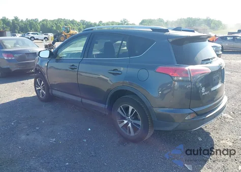 2016 Toyota Rav4 Xle z USA, uszkodzony, nr VIN JTMRFREV6GJ072209